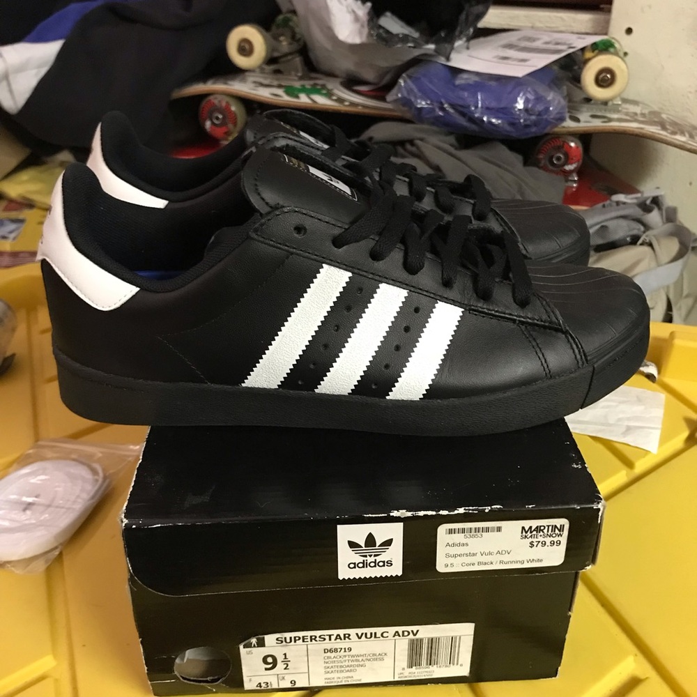 New Adidas Superstar Vulc ADV black size 9.5